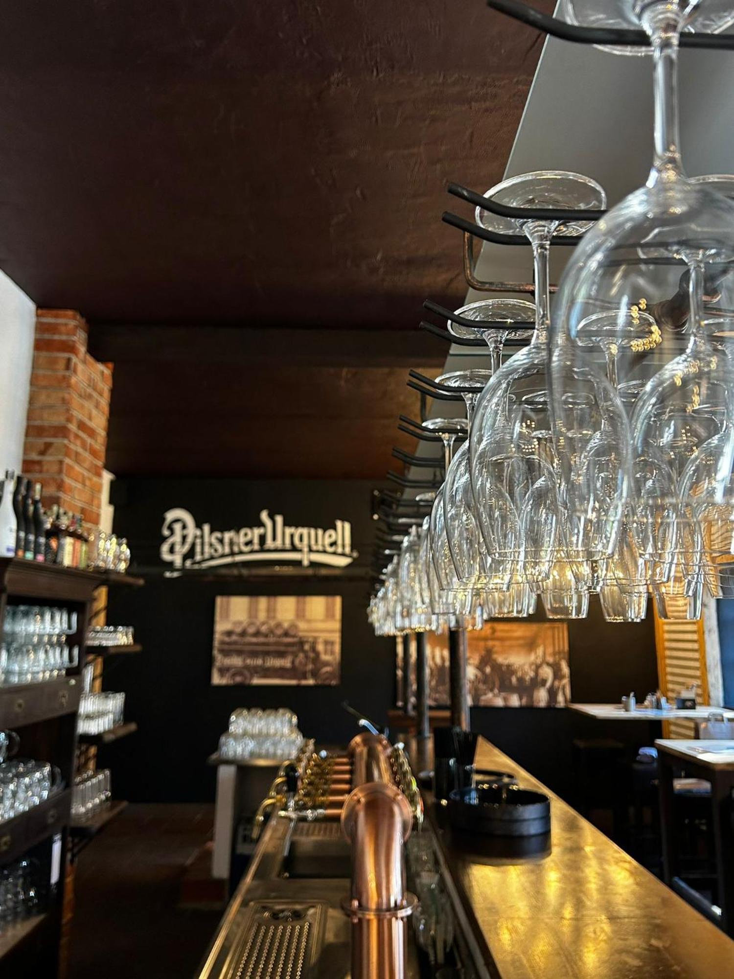 Hotel Plzensky Dvur Frýdek-Místek Esterno foto