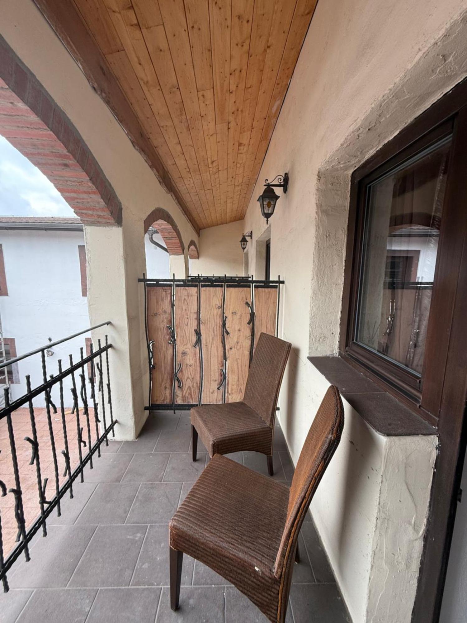 Hotel Plzensky Dvur Frýdek-Místek Esterno foto