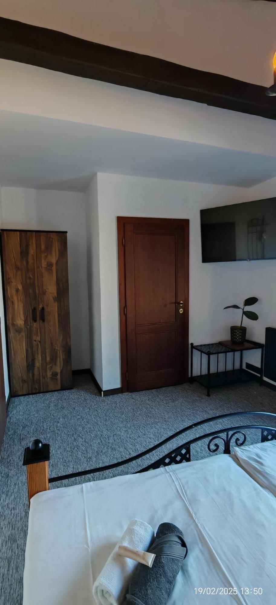 Hotel Plzensky Dvur Frýdek-Místek Esterno foto
